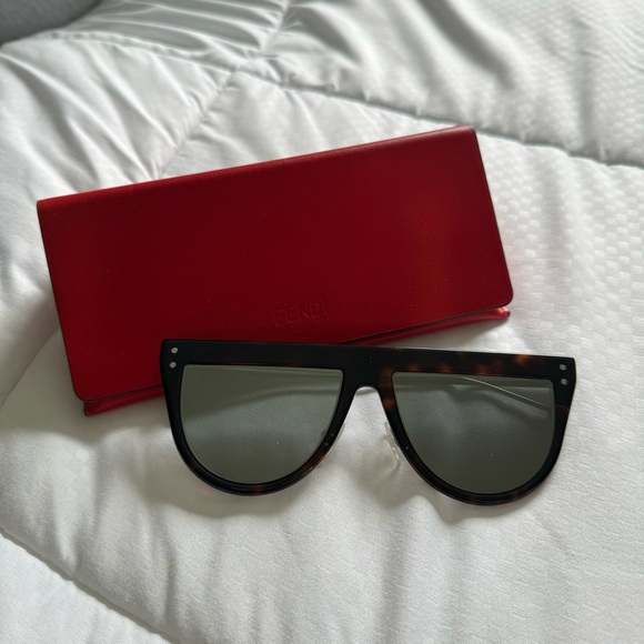 Fendi Tortoiseshell Reflective Lens Sunglasses - Picture 1 of 6